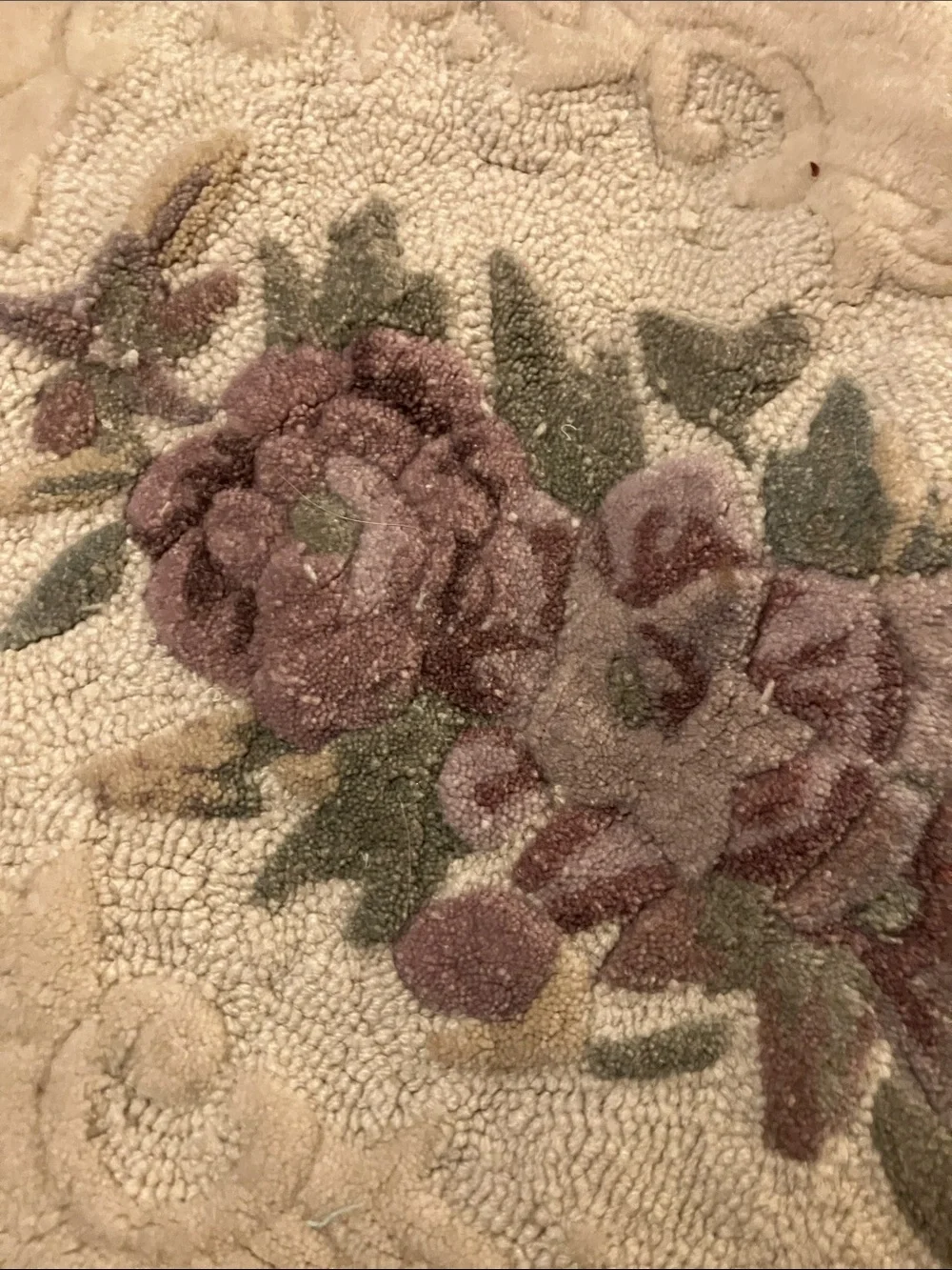 Vintage shabby chic, oval floral 29 x 16” bathmat rug
